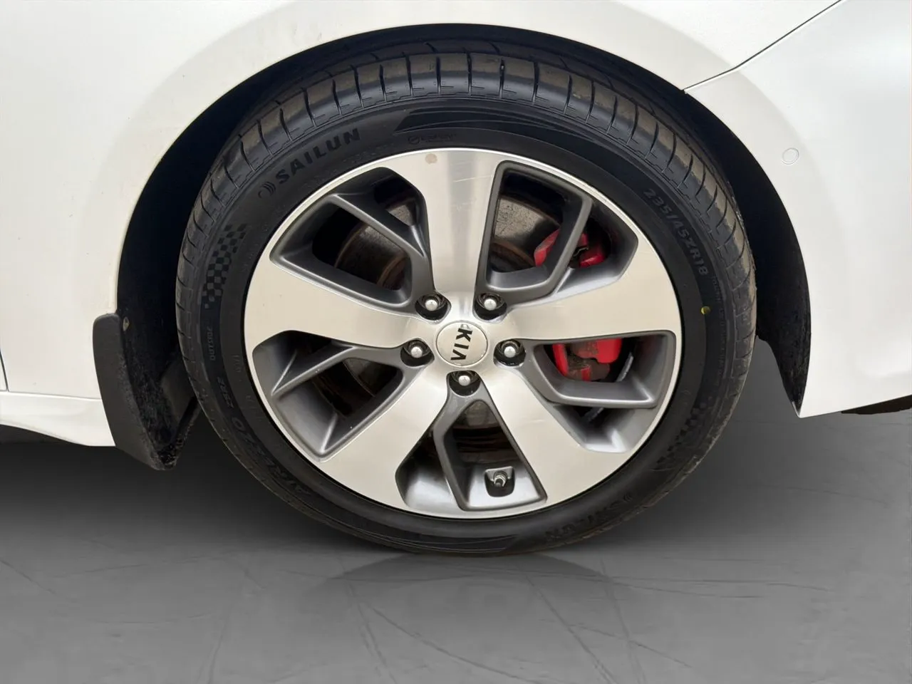 Vehicle image 35