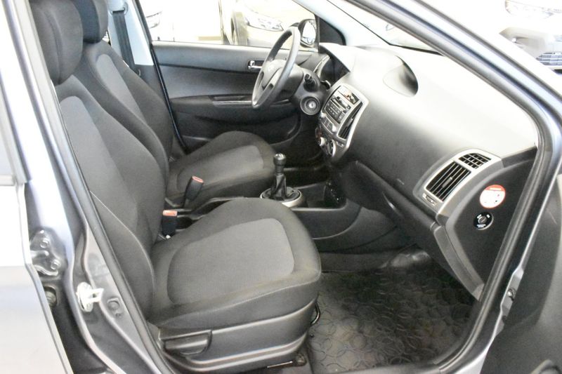 Hyundai i20 bild 7
