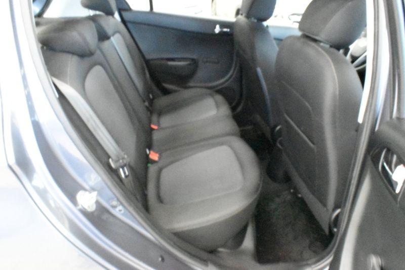 Hyundai i20 bild 9