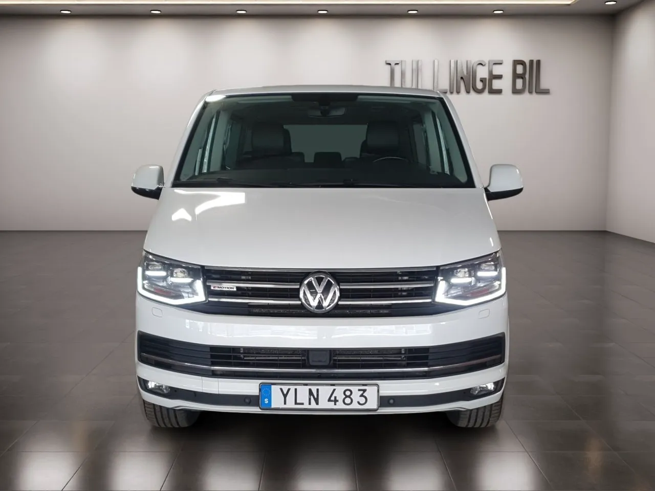Vehicle image 7