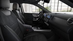 Mercedes GLA250 bild 2