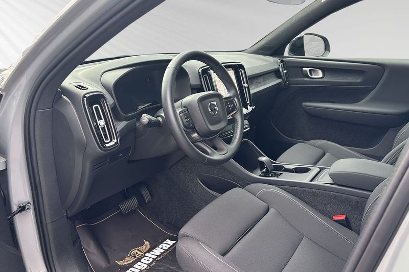 Volvo EX40 bild 7