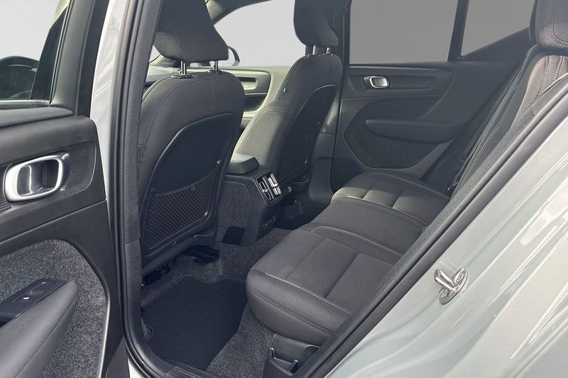 Volvo EX40 bild 8