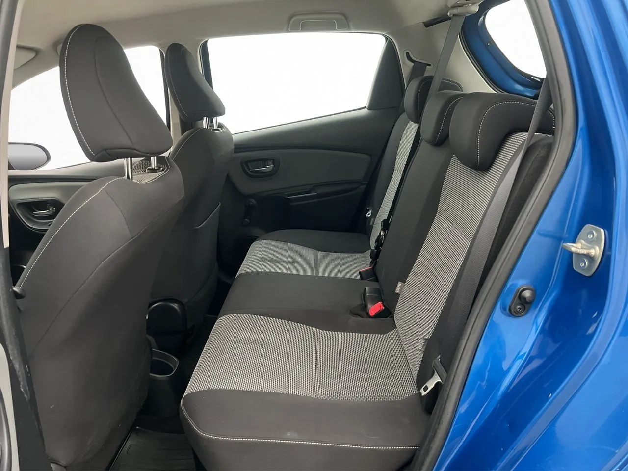 Vehicle image 25