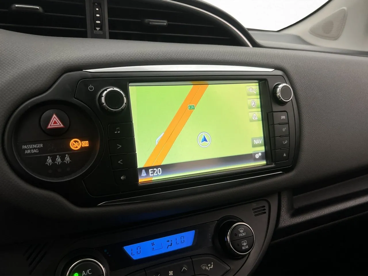 Vehicle image 18