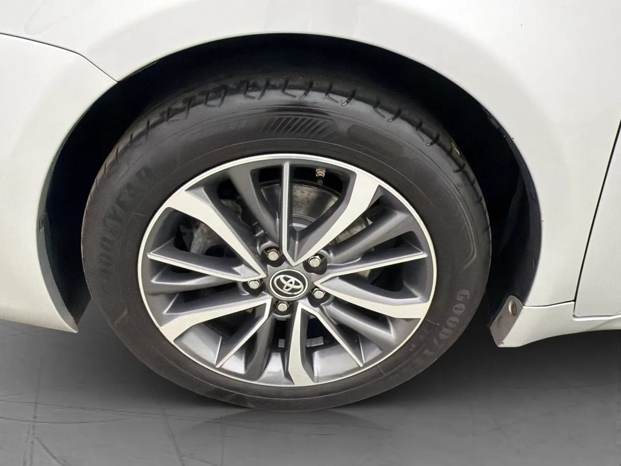 Vehicle image 30