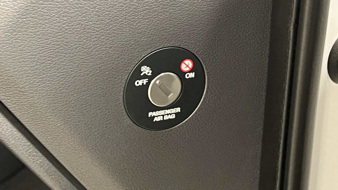 Vehicle image 20