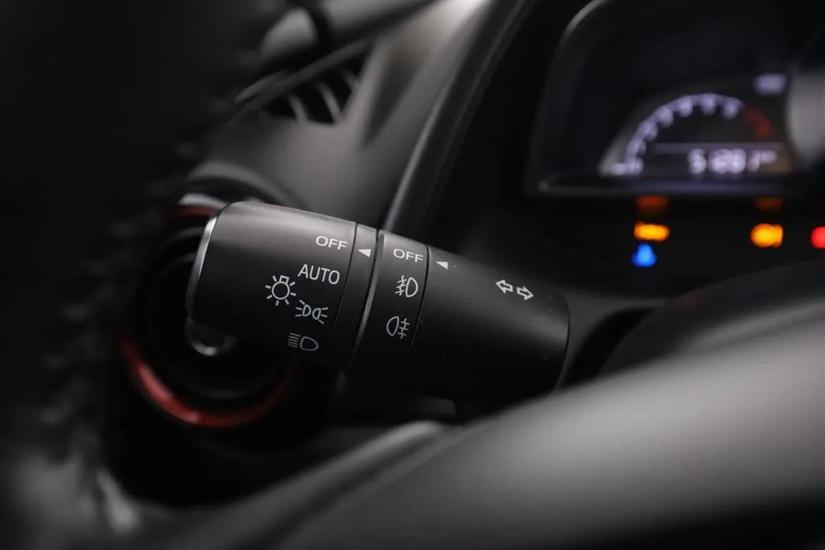 Vehicle image 30
