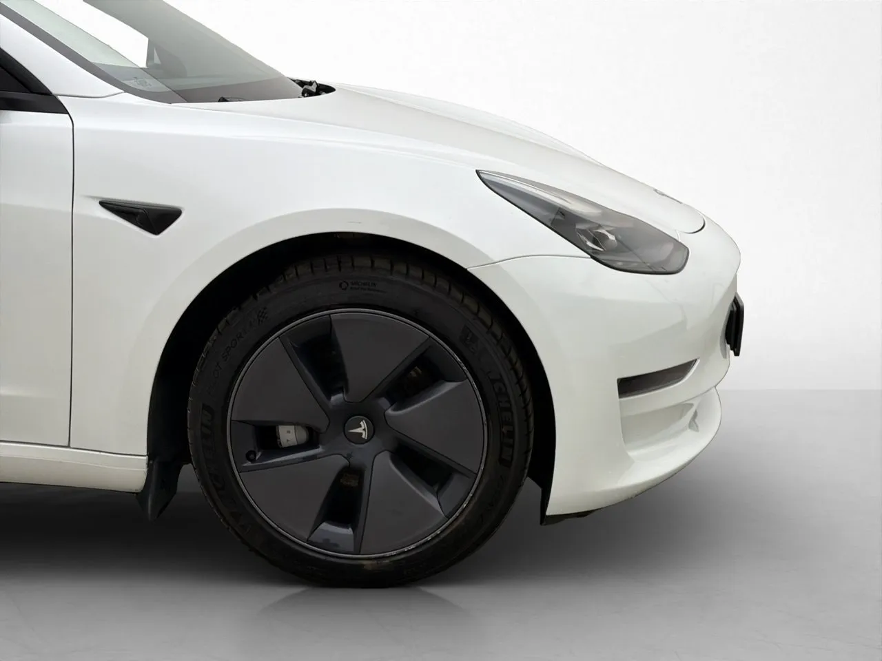 Vehicle image 31