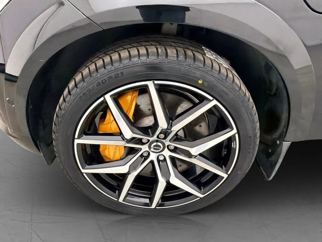 Vehicle image 32