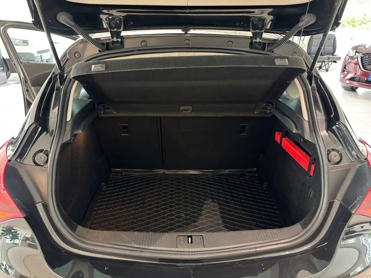 Vehicle image 14