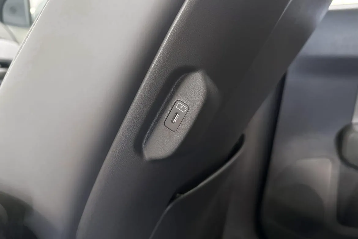 Vehicle image 20
