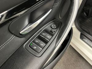 BMW 320 bild 11