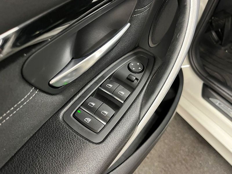 BMW 320 bild 11