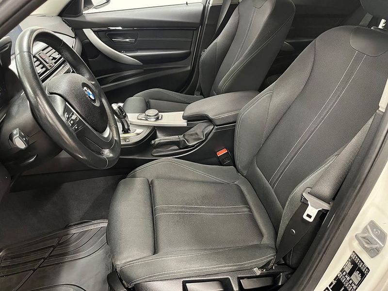 BMW 320 bild 12