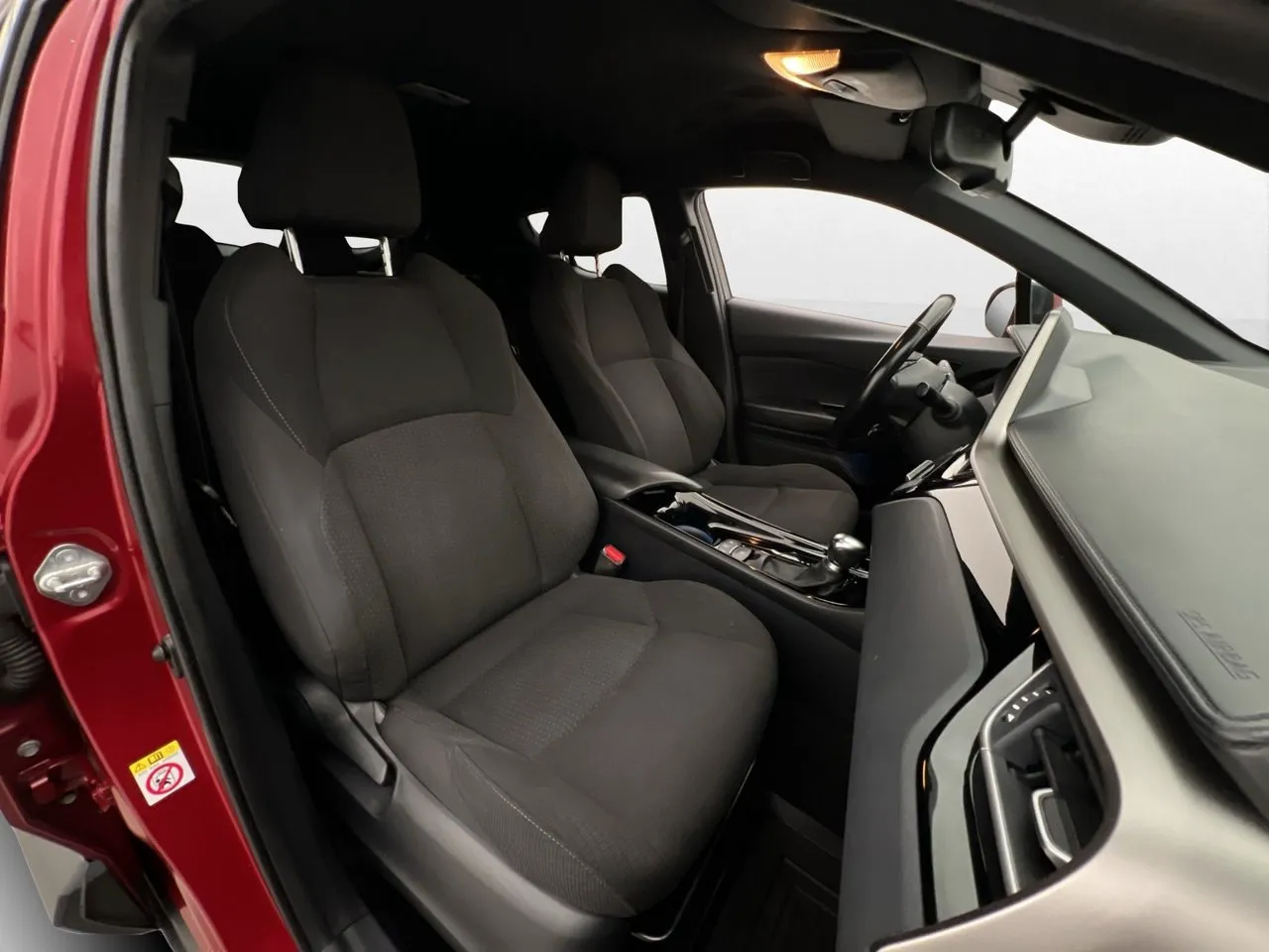 Vehicle image 14