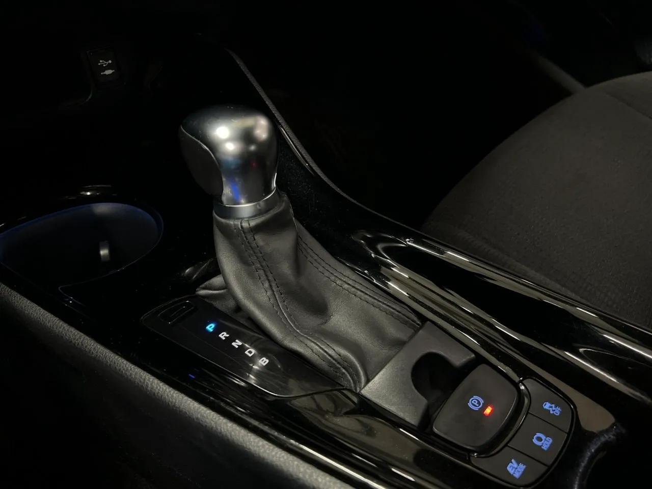 Vehicle image 23