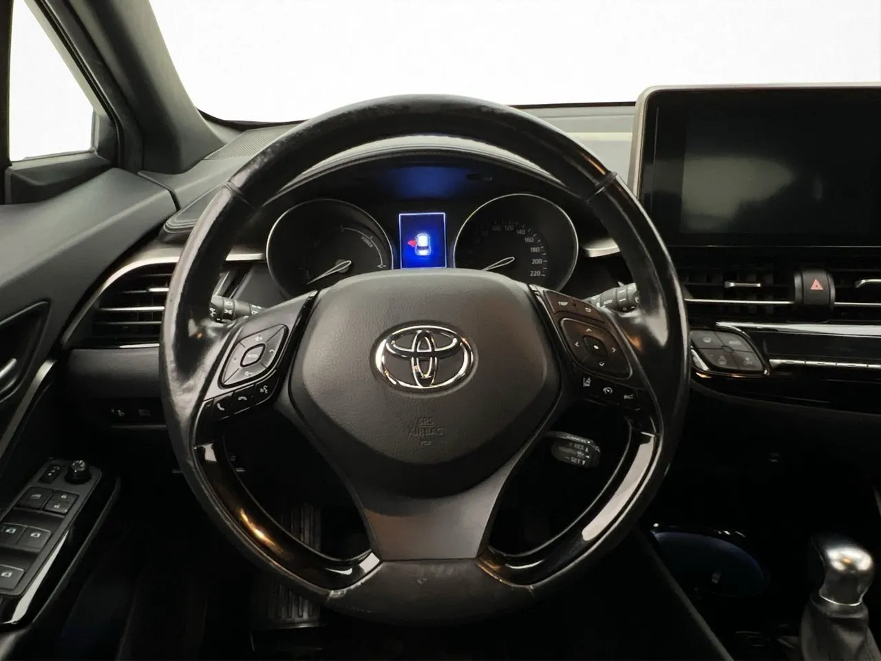 Vehicle image 18