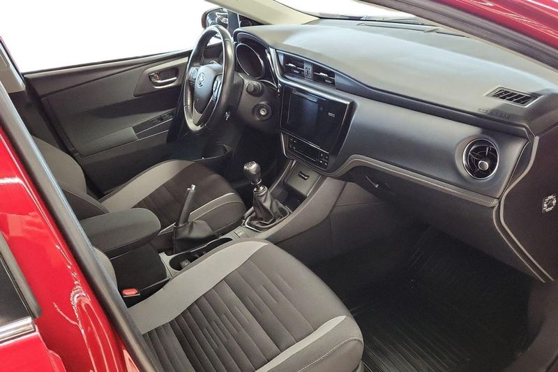 Toyota Auris bild 6