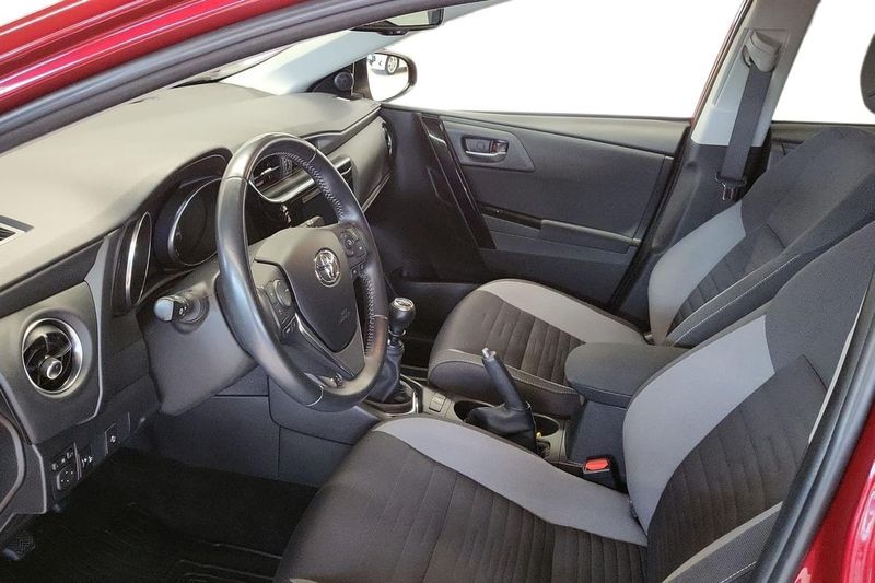 Toyota Auris bild 13