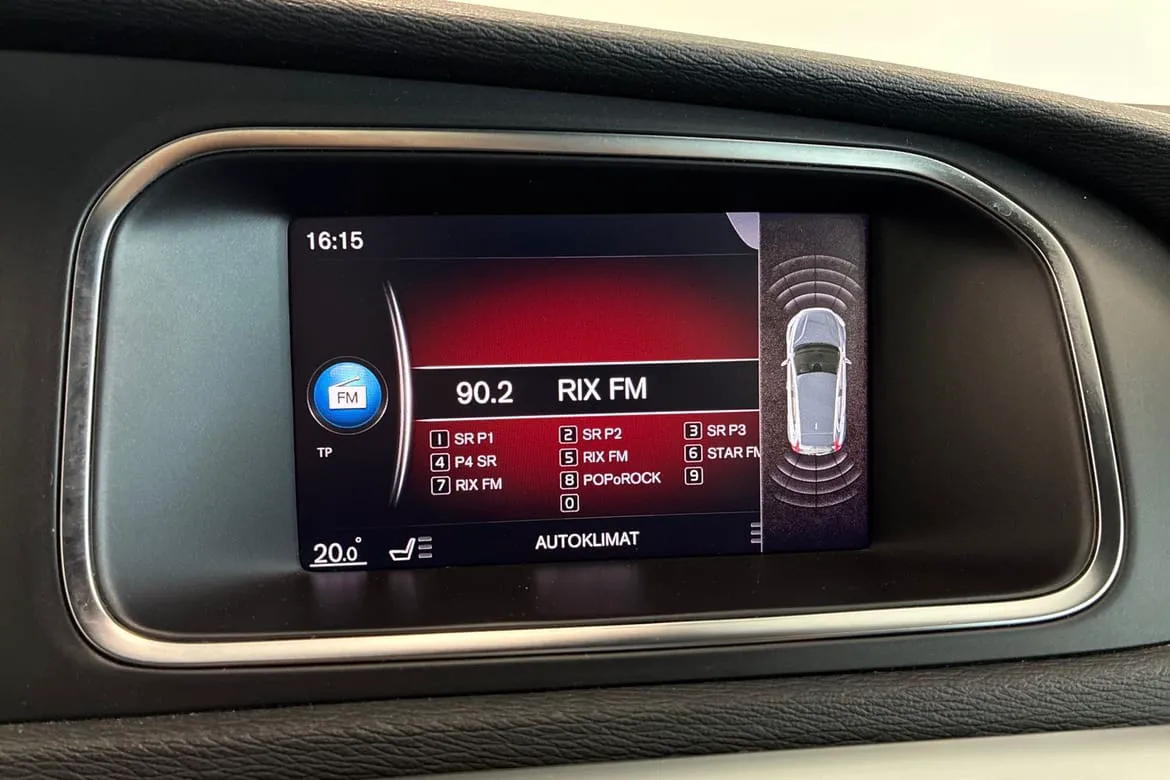 Vehicle image 14