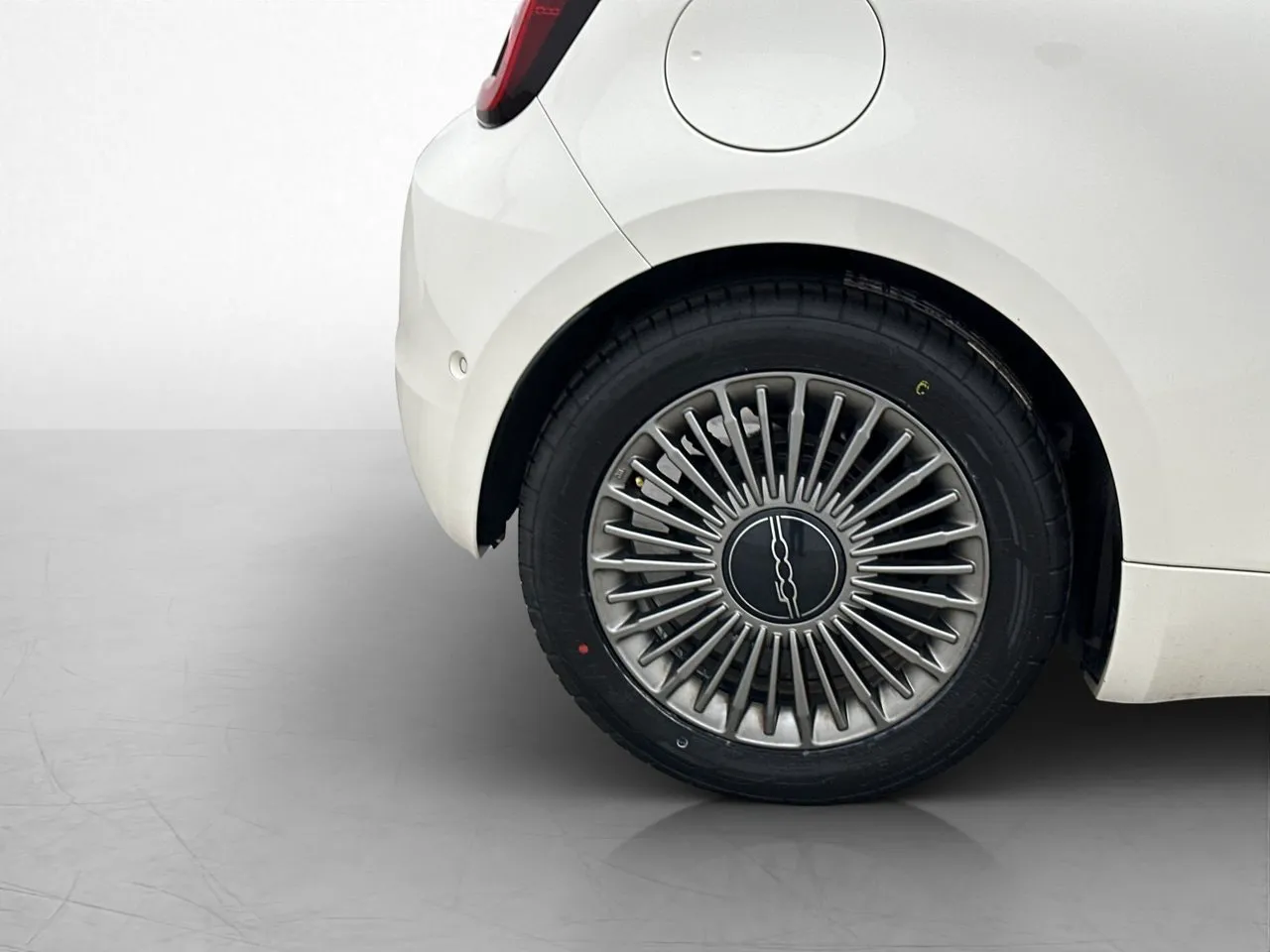 Vehicle image 30