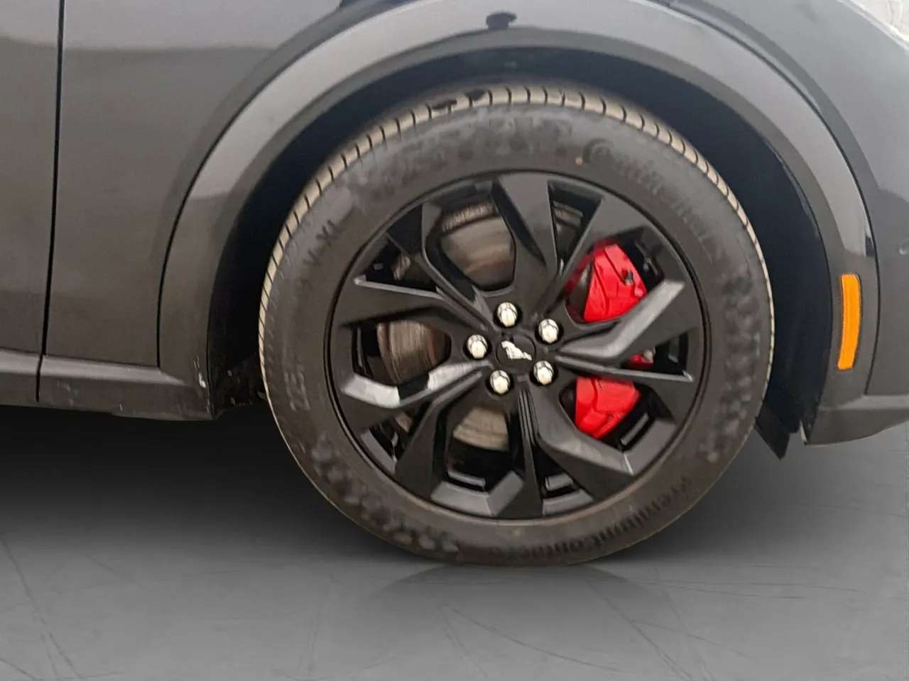 Vehicle image 32