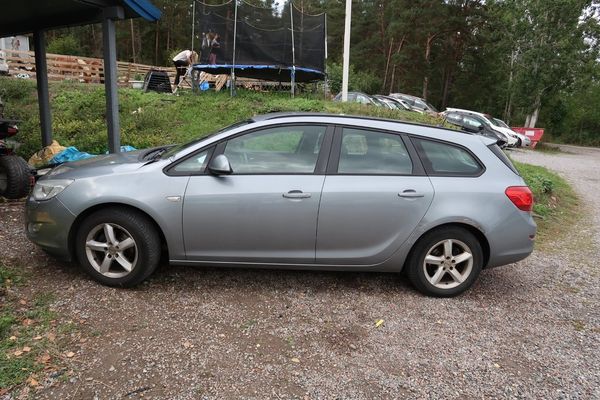 Opel Astra Sports Tourer 1.4 Turbo Enjoy Euro 5 - 2011