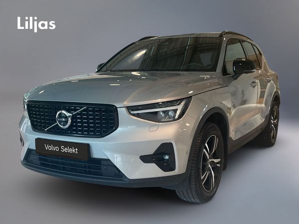 Volvo XC40 B3 FWD Bensin Plus Dark//360-kamera//Drag// - 2025