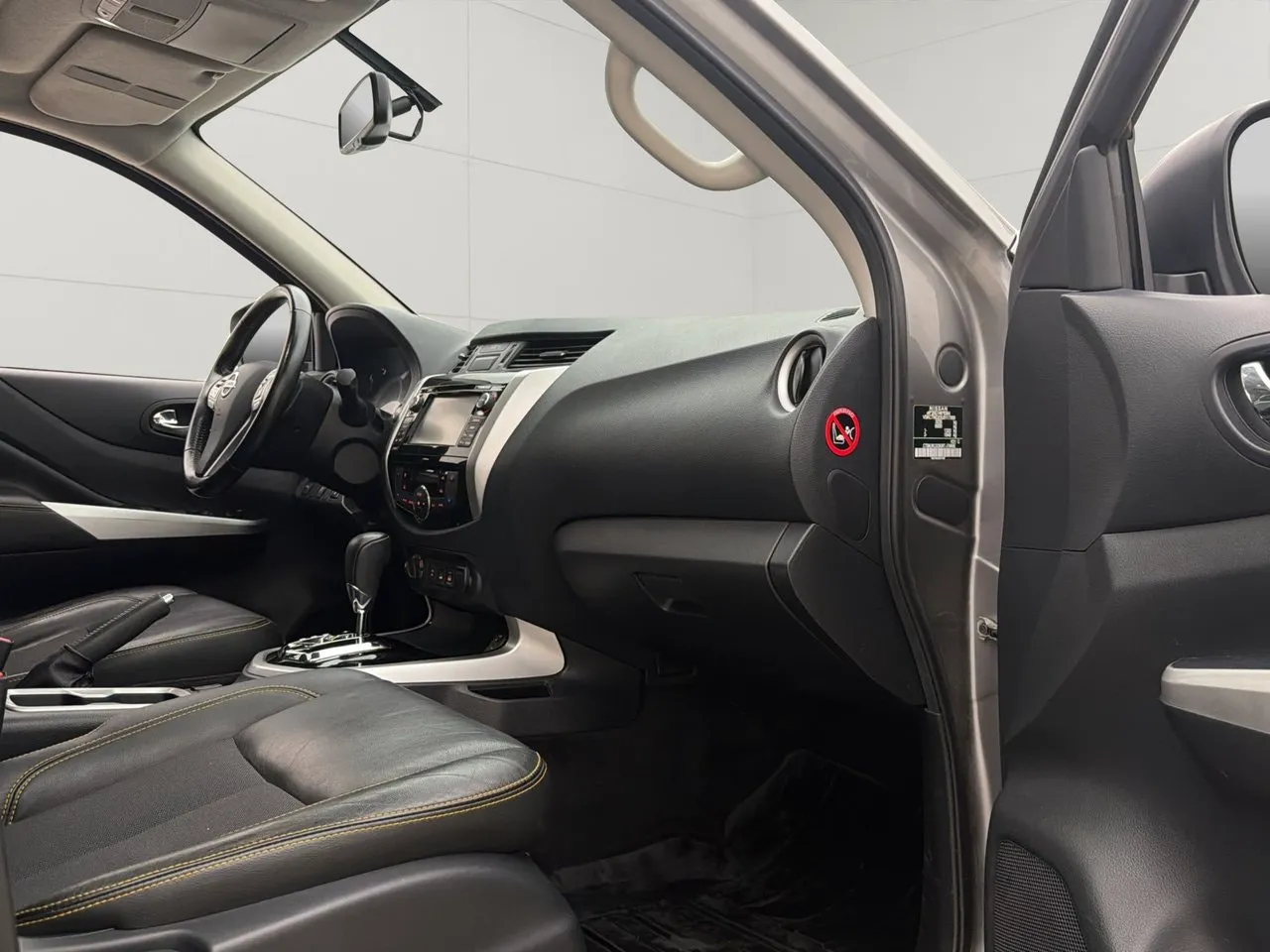 Vehicle image 30
