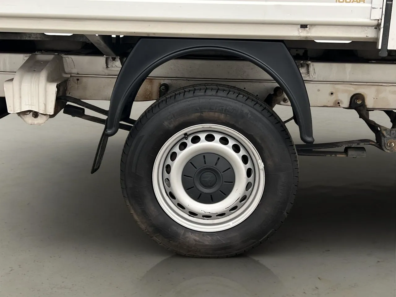 Vehicle image 28