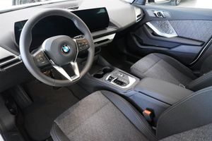 BMW 120 bild 2
