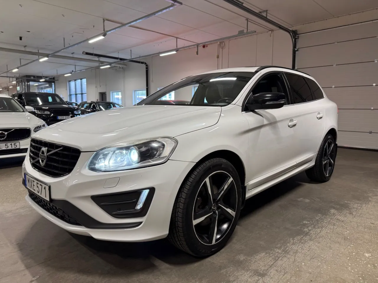 Vehicle image 6