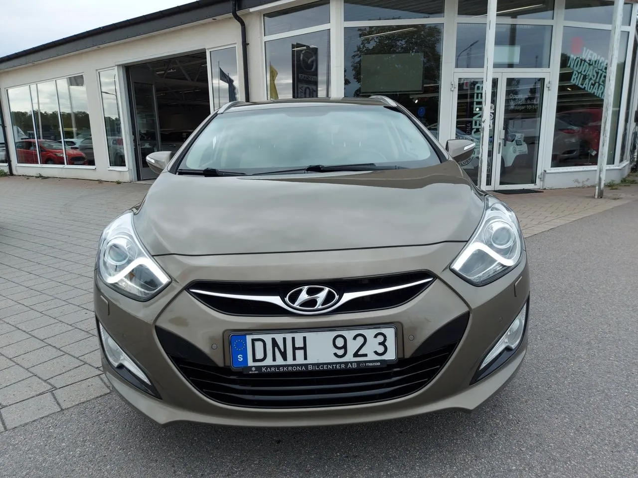 Vehicle image 1