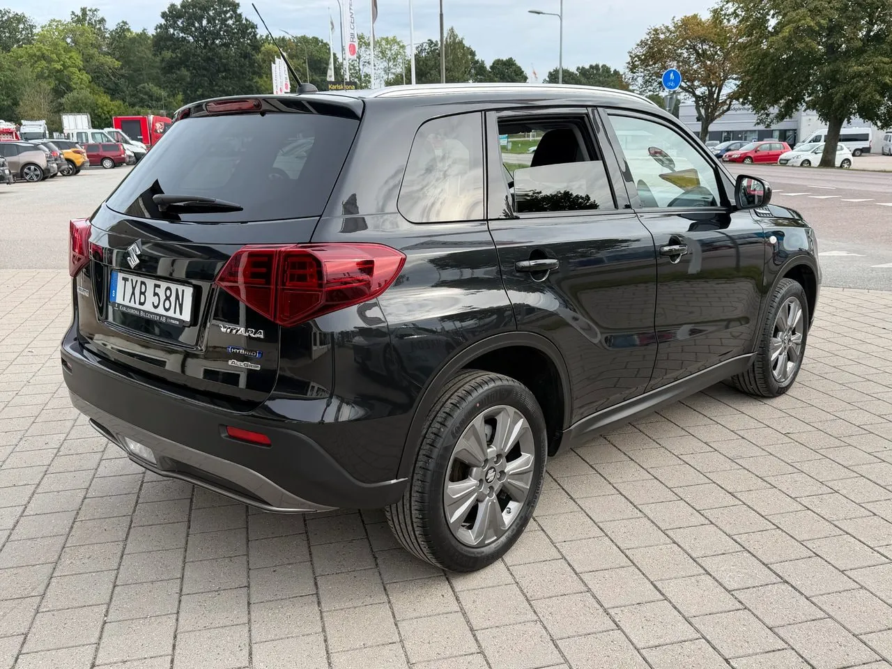 Vehicle image 3