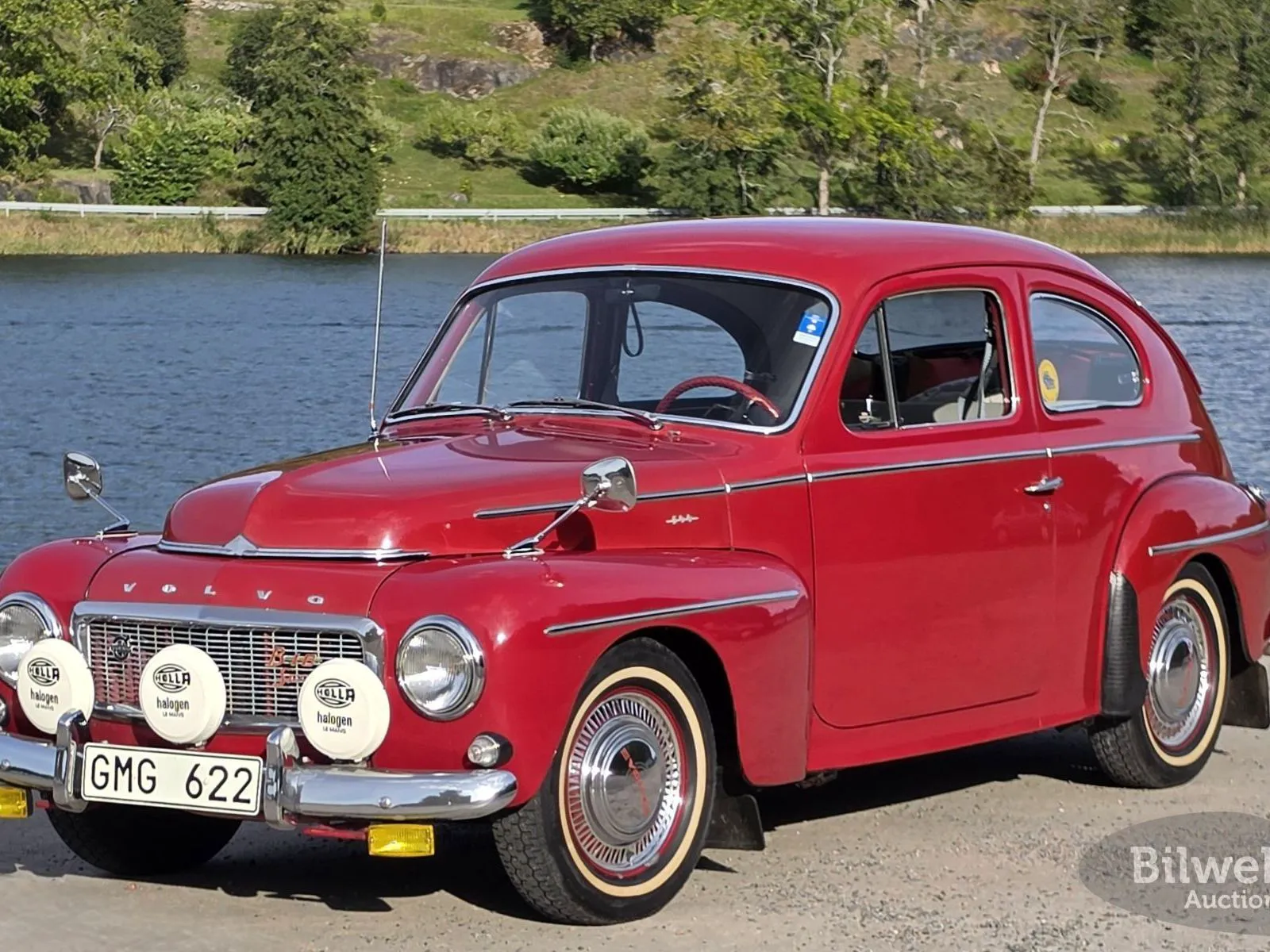 Vehicle image 6