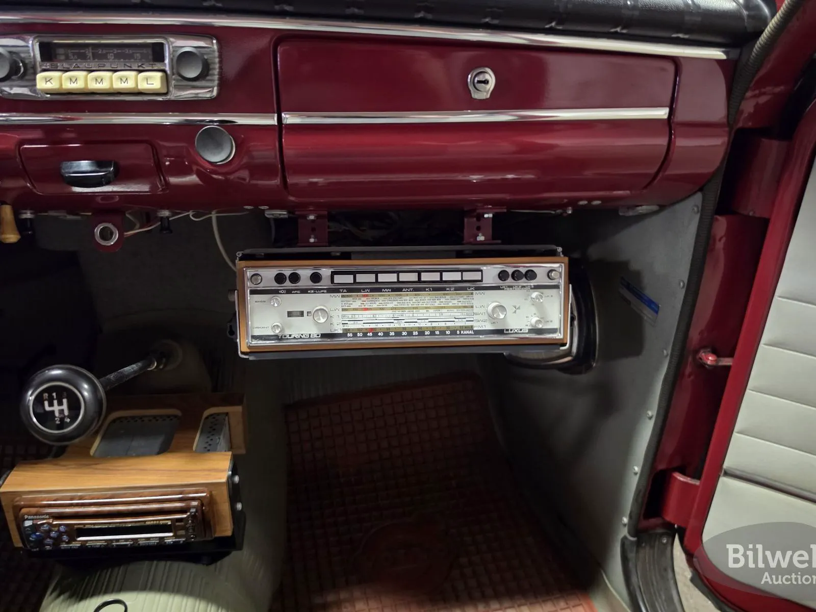 Vehicle image 31