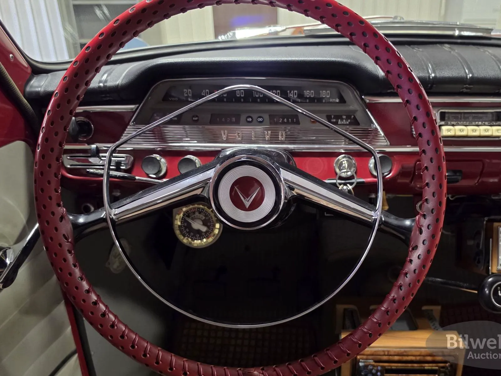 Vehicle image 30