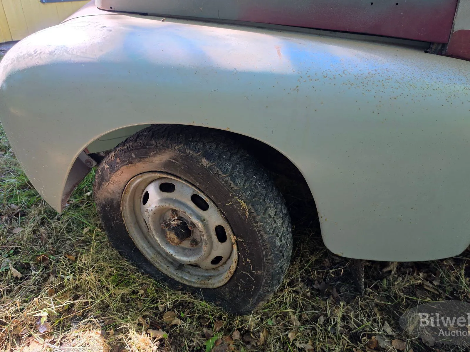 Vehicle image 8