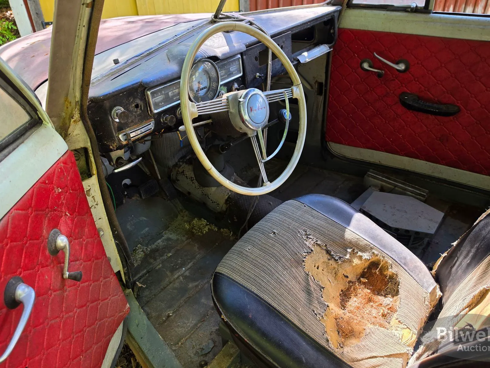 Vehicle image 18