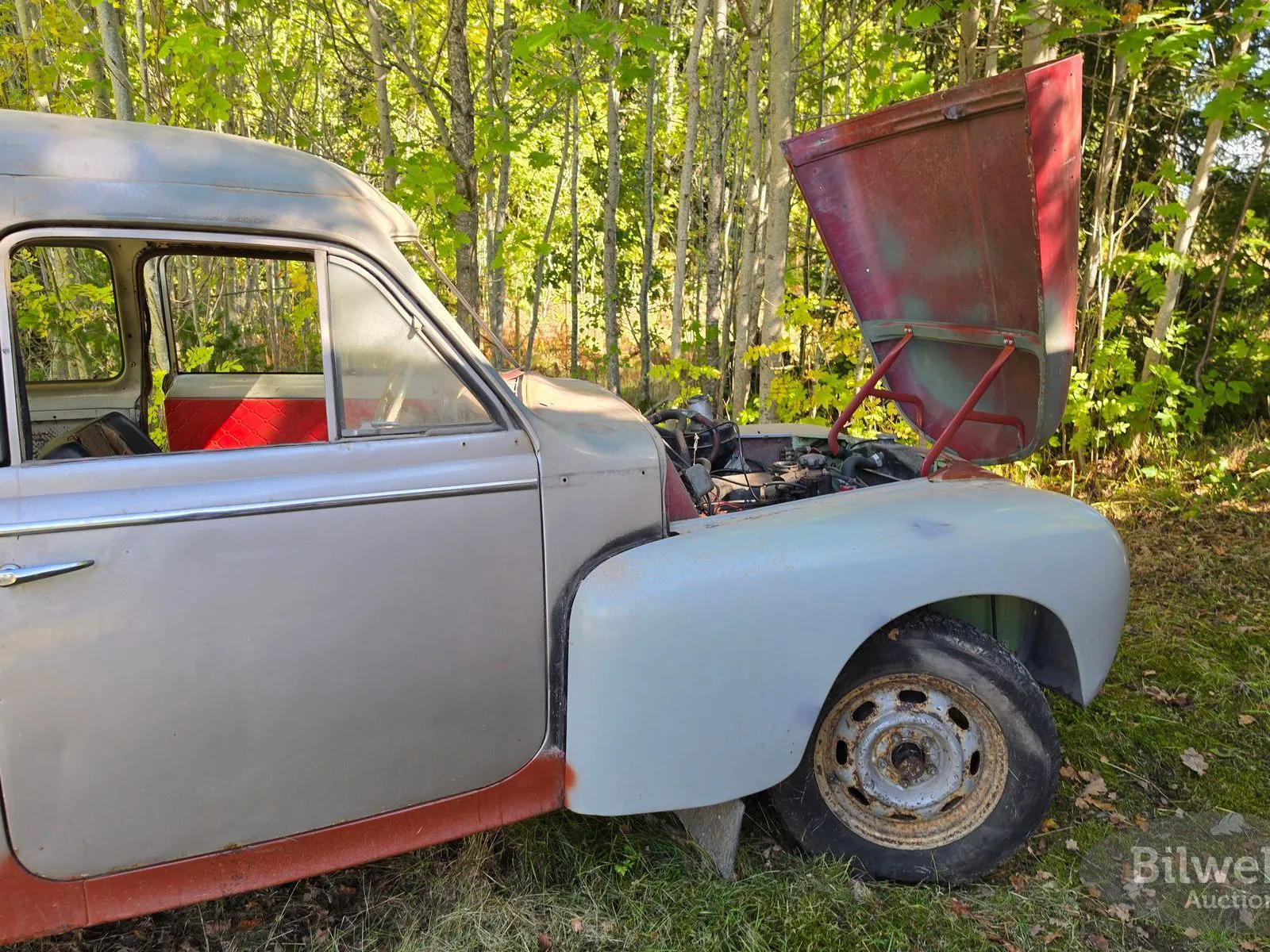 Vehicle image 6