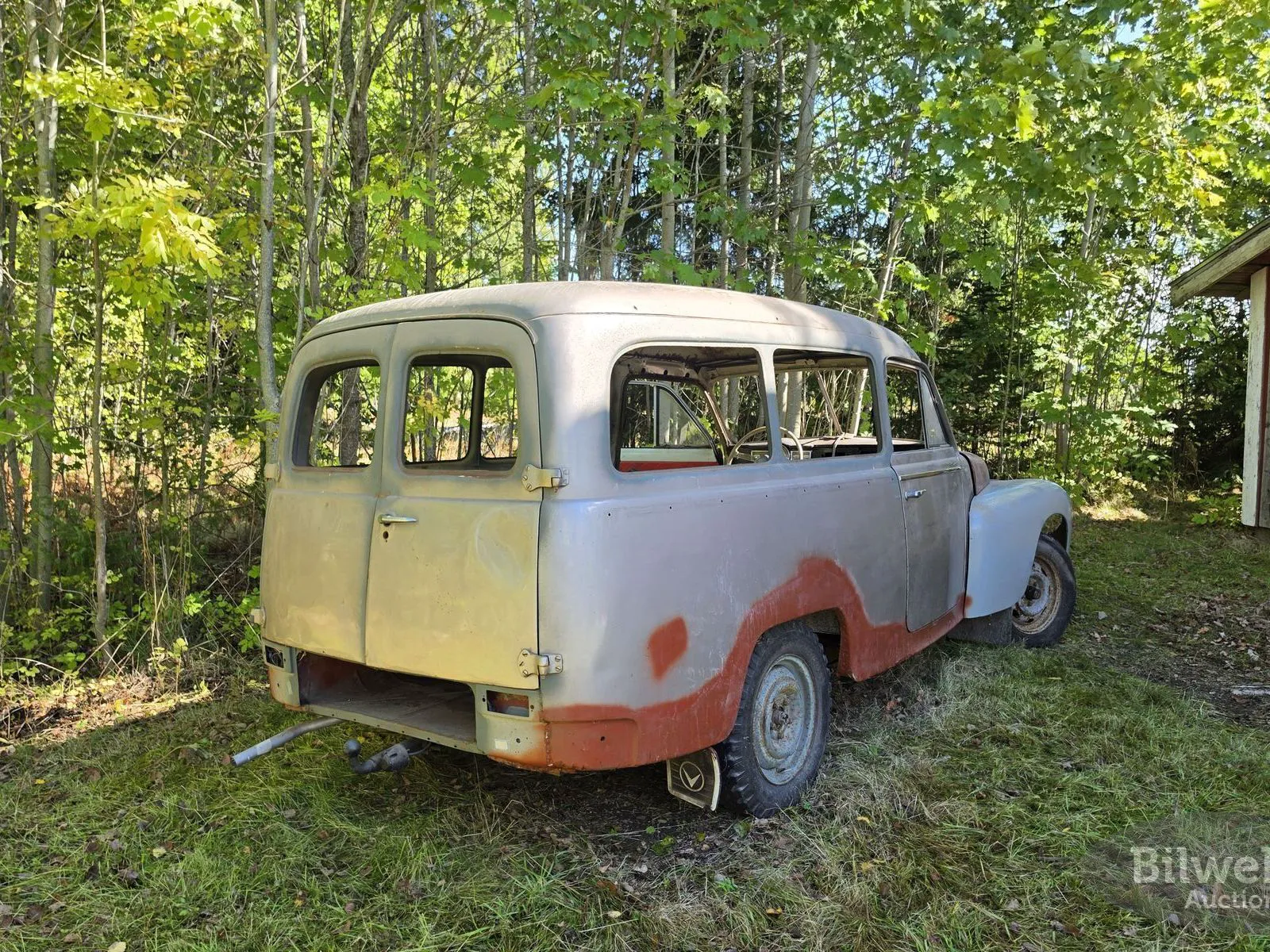 Vehicle image 17