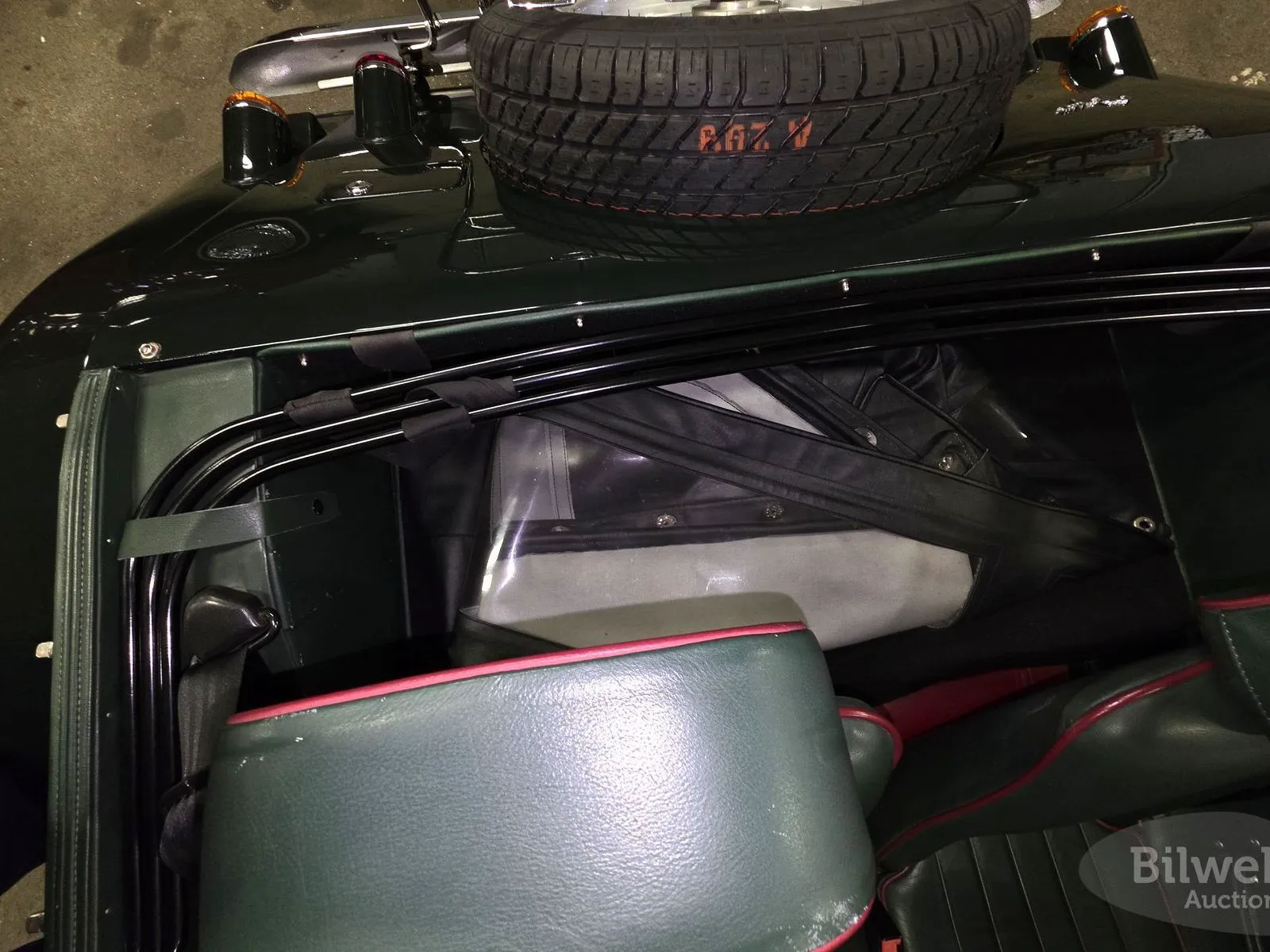 Vehicle image 30