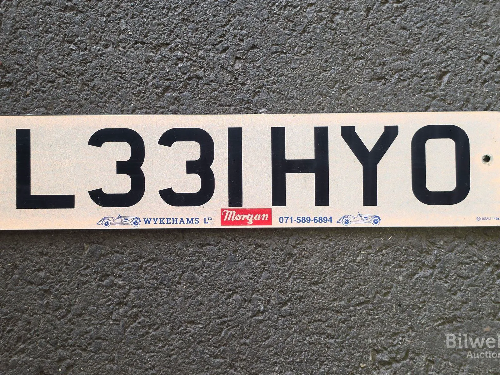 Vehicle image 32