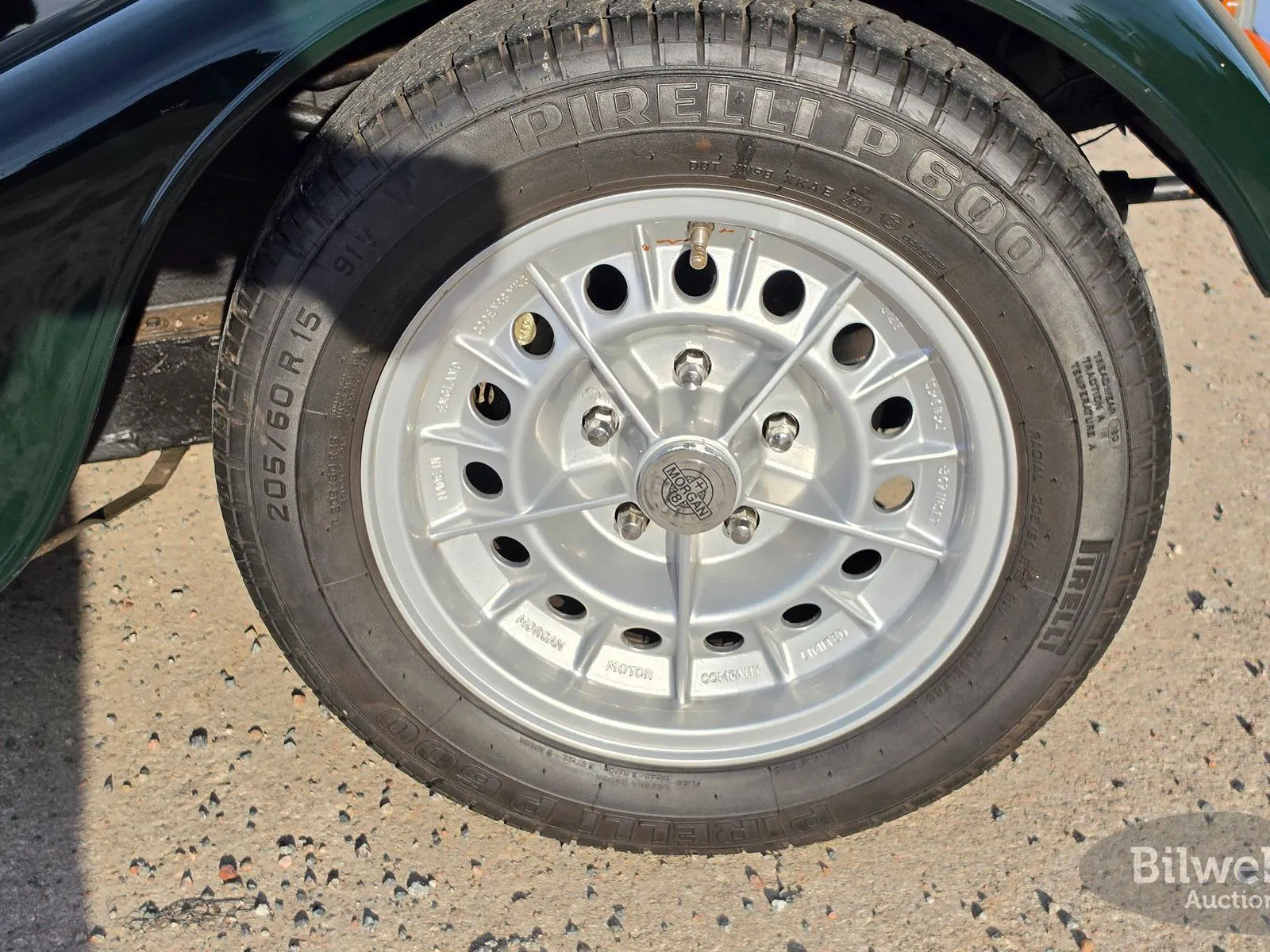 Vehicle image 13