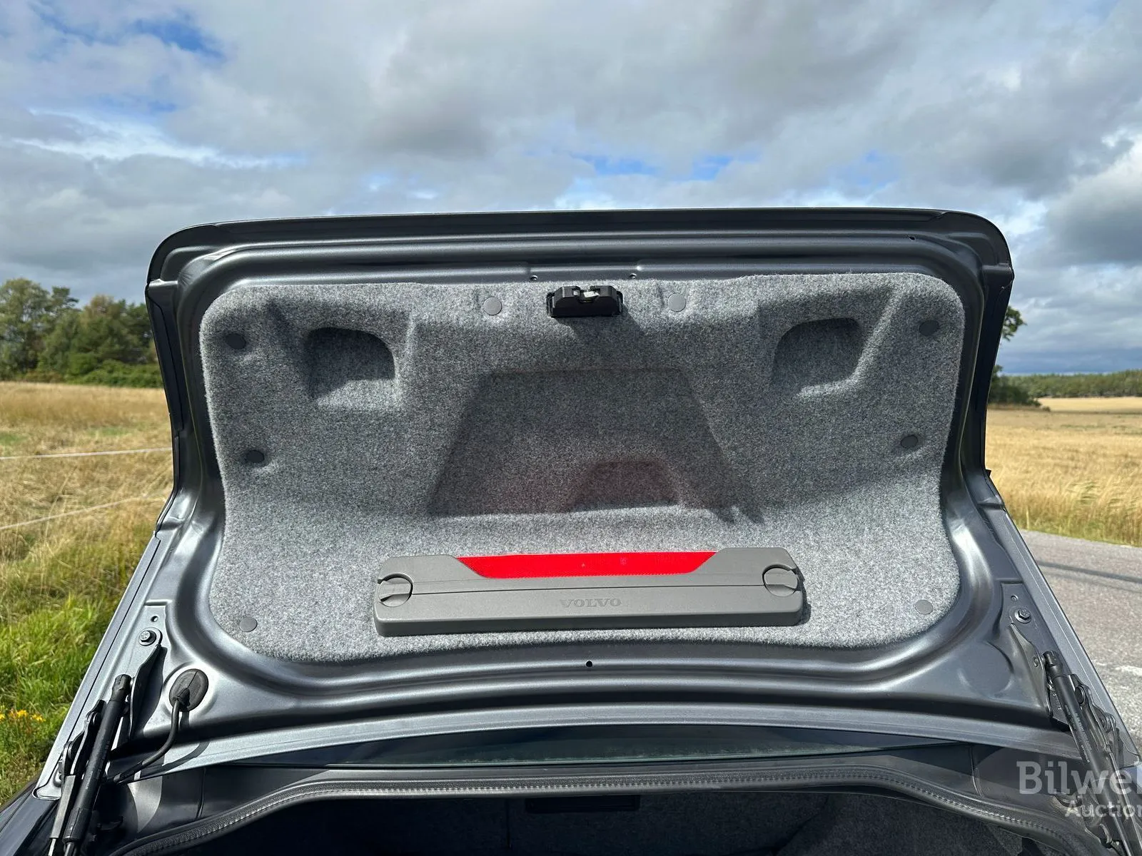 Vehicle image 33