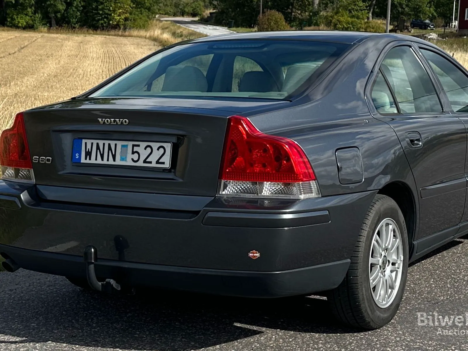 Vehicle image 30