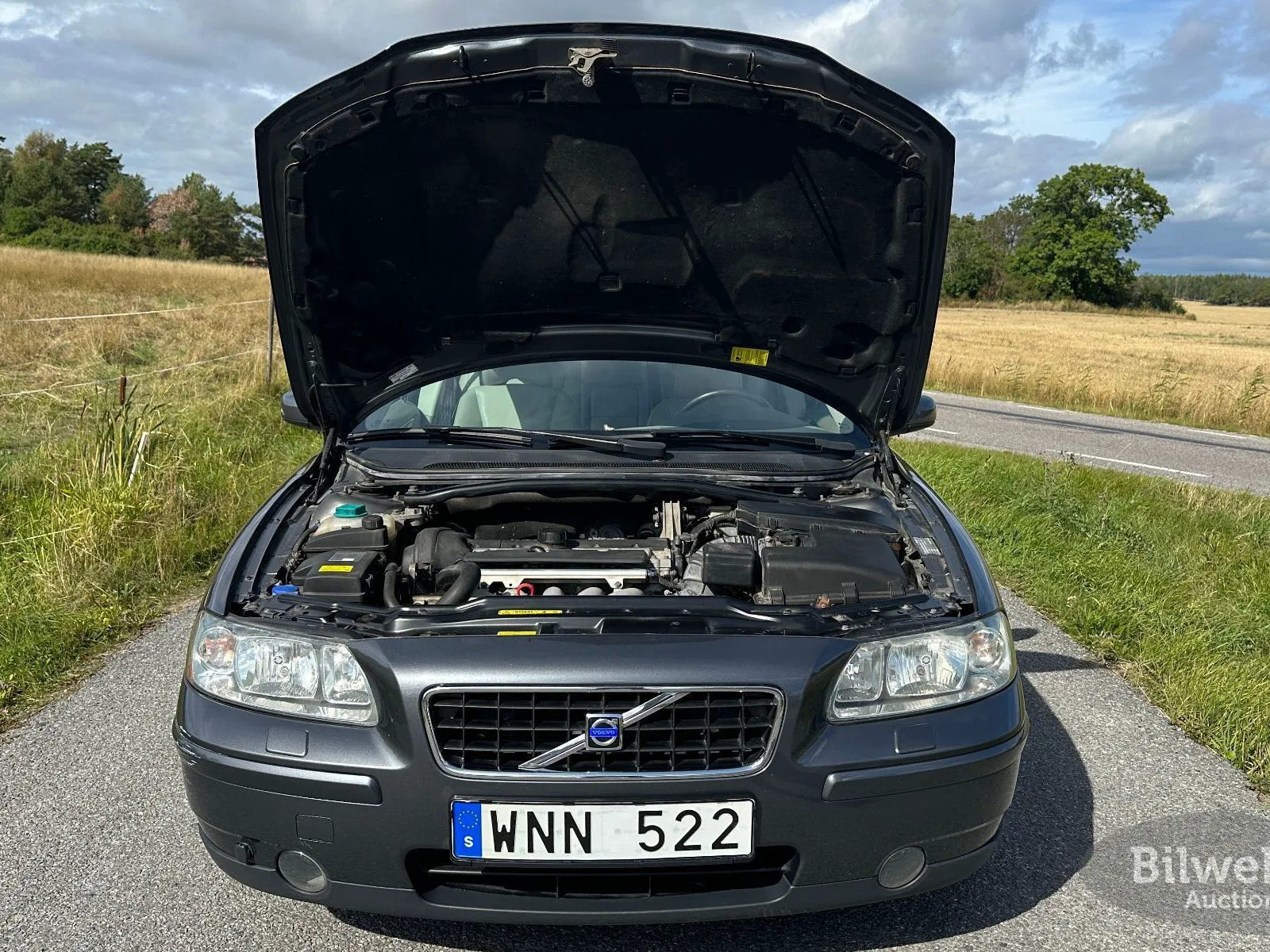 Vehicle image 18