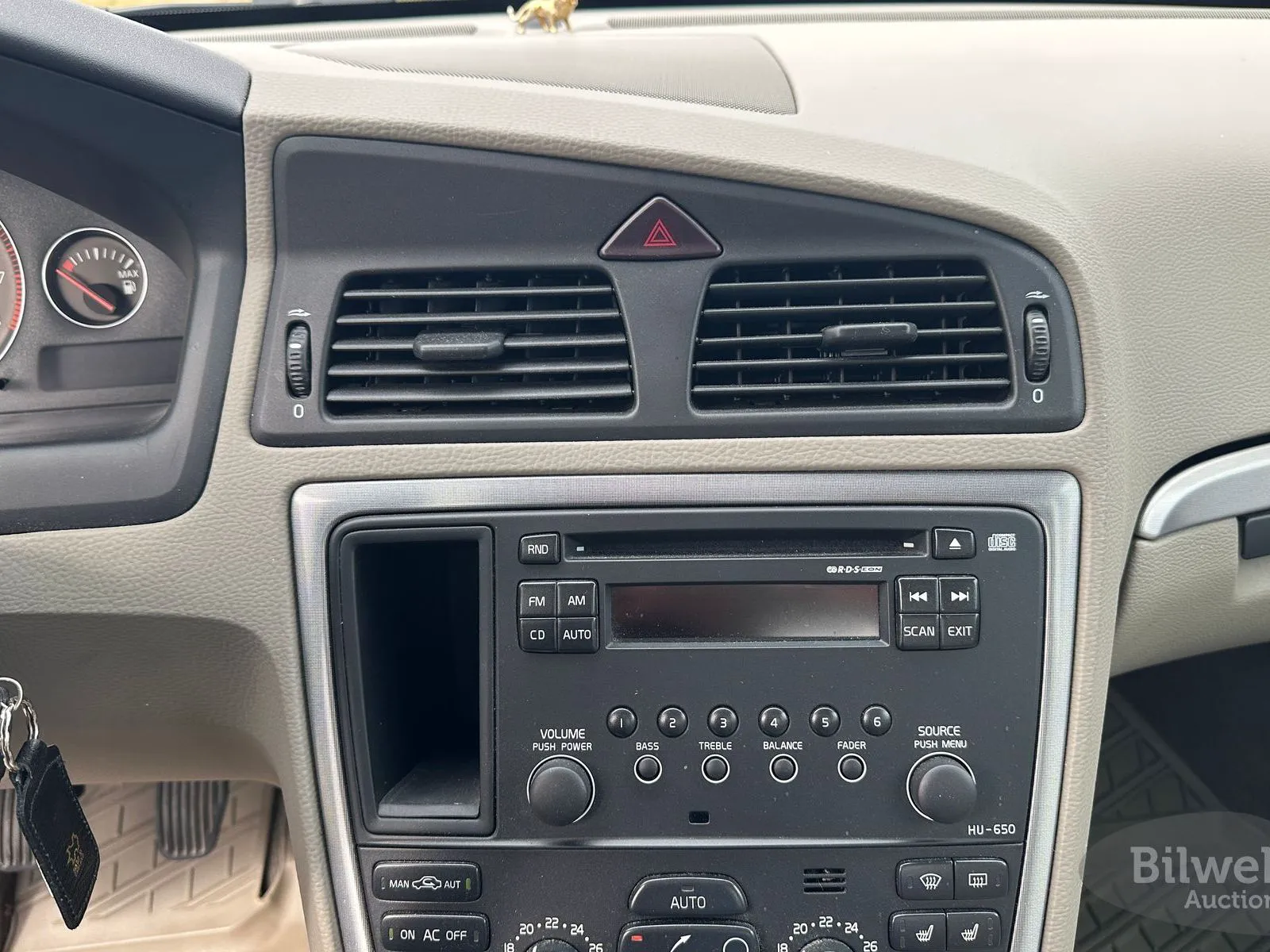 Vehicle image 71