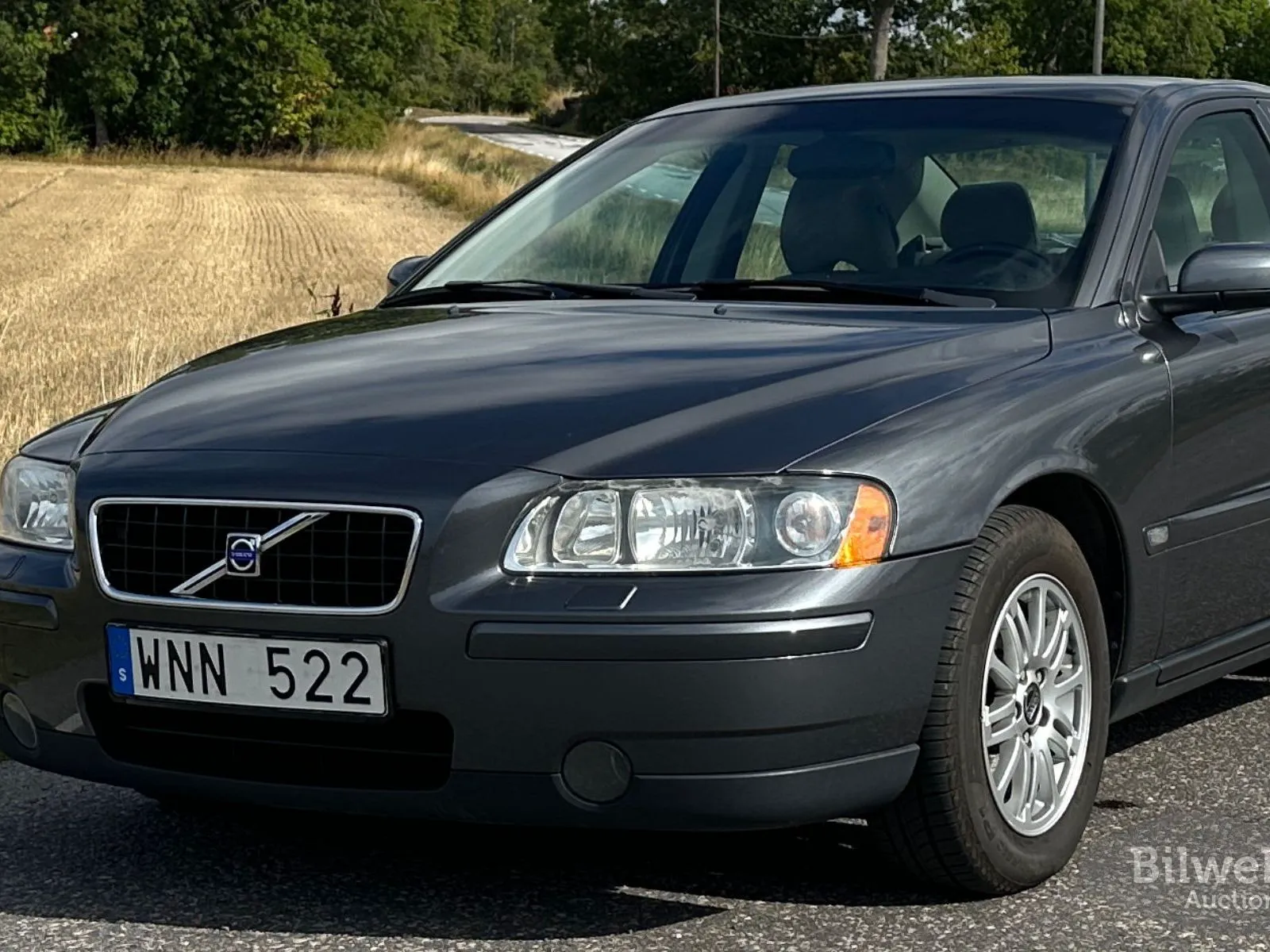 Vehicle image 28